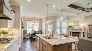 Interior - Bryan Home w/ Covered Patio: 6 Mi to Texas A&m! (Bryan)