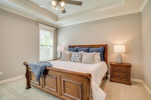 Interior - Bryan Home w/ Covered Patio: 6 Mi to Texas A&m! (Bryan)