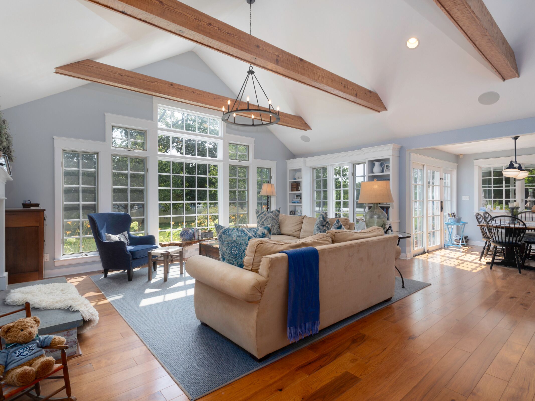 Smart TV, DVD player, ping pong, books