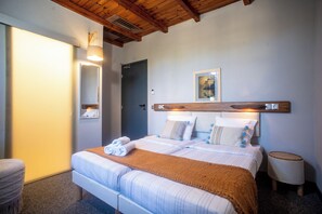 12 bedrooms, iron/ironing board, WiFi, bed sheets