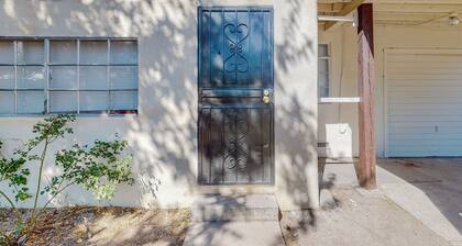 Cozy 3BR Modern Casita in Albuquerque w/ Wifi & Parking