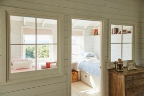 House | 4 bedrooms, desk, iron/ironing board, Internet - Beachfront House w Pool Steam (Chichester)