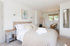 Studio | 3 bedrooms, iron/ironing board, Internet - Idyllic 3 Bed Country Cottage (Chichester)