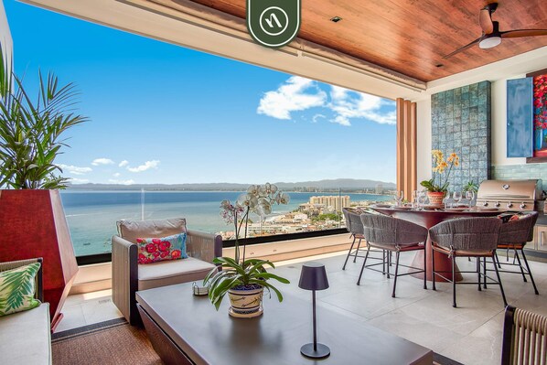 Apartment, Accessible - Condo With Oceanview - 2BR Condo - Rooftop Pool (Puerto Vallarta)