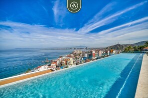 Apartment, Accessible - Condo With Oceanview - 2BR Condo - Rooftop Pool (Puerto Vallarta)