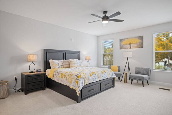 4 chambres, fer et planche à repasser, Wi-Fi gratuit, draps fournis