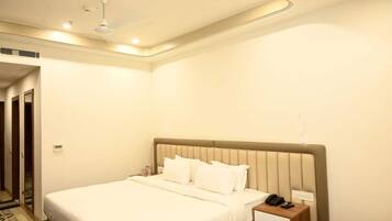 Deluxe King Room | Free WiFi
