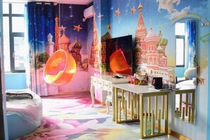 Room - Longling Ocean Theme Hotel (Longling)