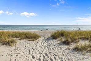 House, 2 Bedrooms | Beach | Beach nearby - Dreamy Vacation Smart-home By The Beach 2 Bedroom Home by RedAwning (Atlantic Beach)