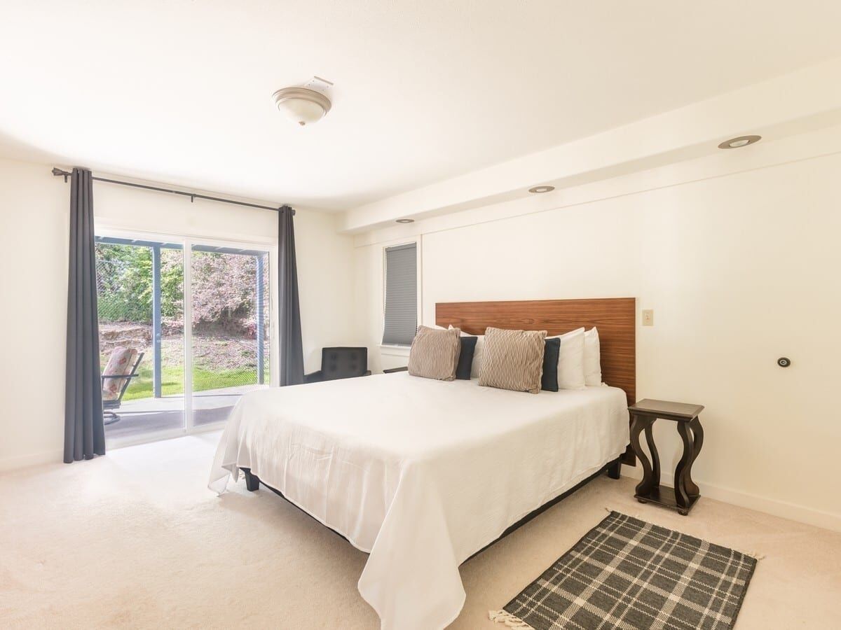 House, 4 Bedrooms | 4 bedrooms, desk, laptop workspace, iron/ironing board