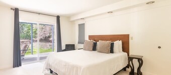 Awaa Place At Kamuela Heights 4 Bedroom Home by RedAwning