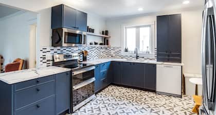Sunnyside Cottage 3 Bedroom Home by RedAwning