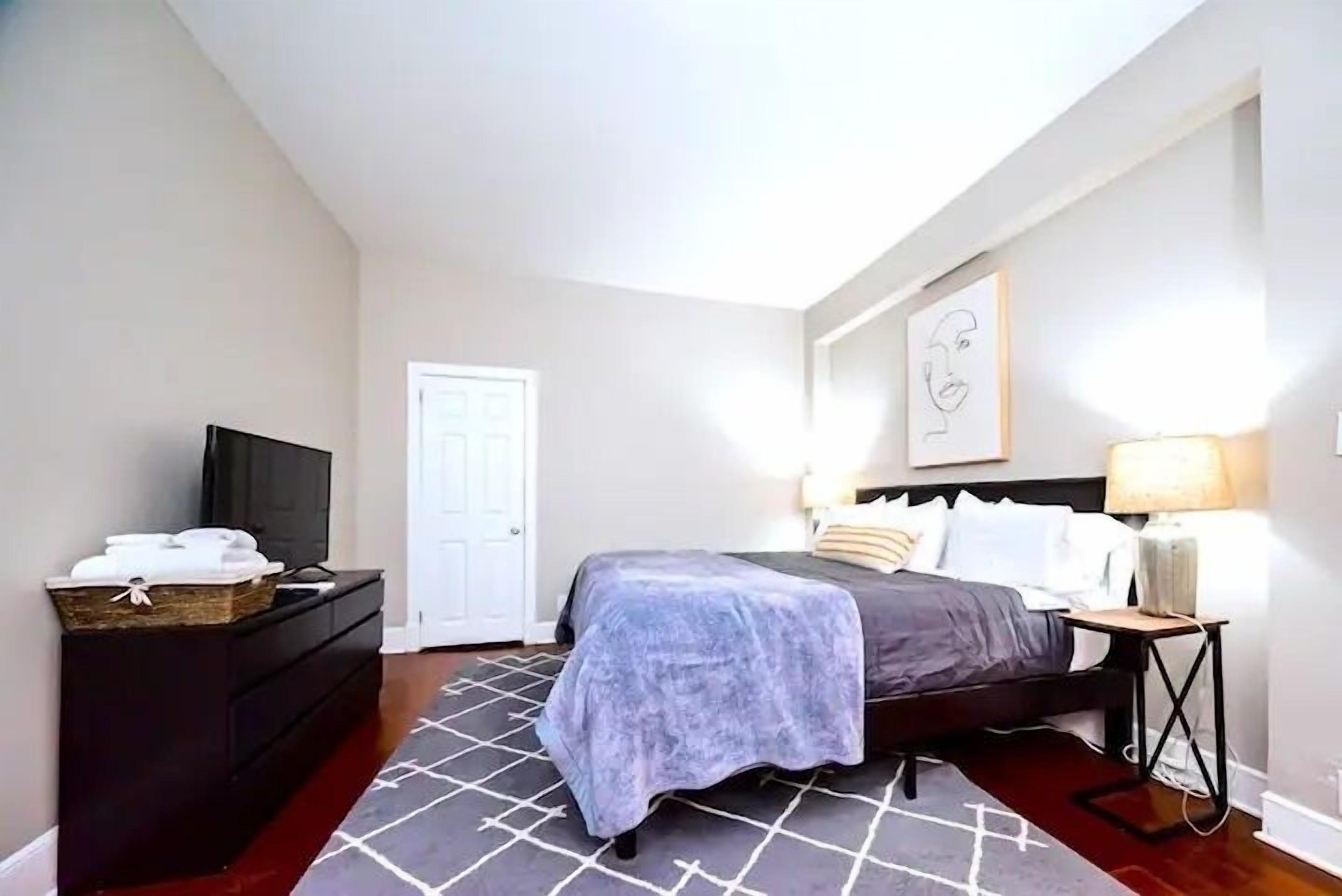 Departamento, 2 habitaciones | 2 habitaciones, escritorio y espacio para trabajar con laptop 