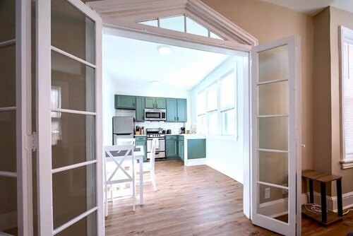 The Loft At Gilpin Placeking Bedtrolley Square! 1 Bedroom Apts by RedAwning