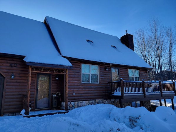 House, 4 Bedrooms | Exterior