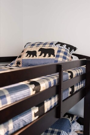 Casa, 5 habitaciones | 5 dormitorios, tabla de planchar con plancha, wifi gratis