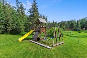 Casa, 5 habitaciones | Área infantil