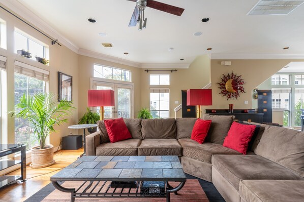 Casa, 2 habitaciones | Área de sala de estar