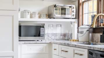 Rumah, 5 kamar tidur | Dapur pribadi | Lemari es, oven, mesin pembuat kopi/teh, dan pemanggang roti