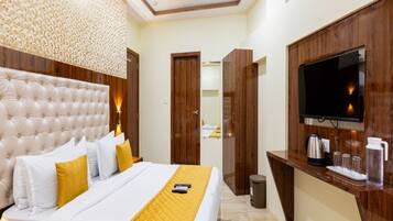 Deluxe Double Room | Hypo-allergenic bedding, free WiFi, bed sheets