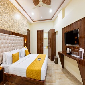 Deluxe Double Room | Hypo-allergenic bedding, free WiFi, bed sheets - Hotel Imperial (Mumbai)