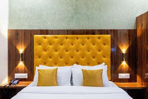 Deluxe Double Room | Hypo-allergenic bedding, free WiFi, bed sheets - Hotel Imperial (Mumbai)