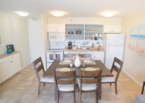 Condo, 1 Bedroom | Private kitchen | Fridge, oven, coffee/tea maker, toaster