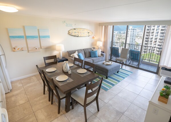 Condo, 1 Bedroom | Living area