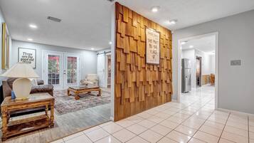 House, 4 Bedrooms | Interior