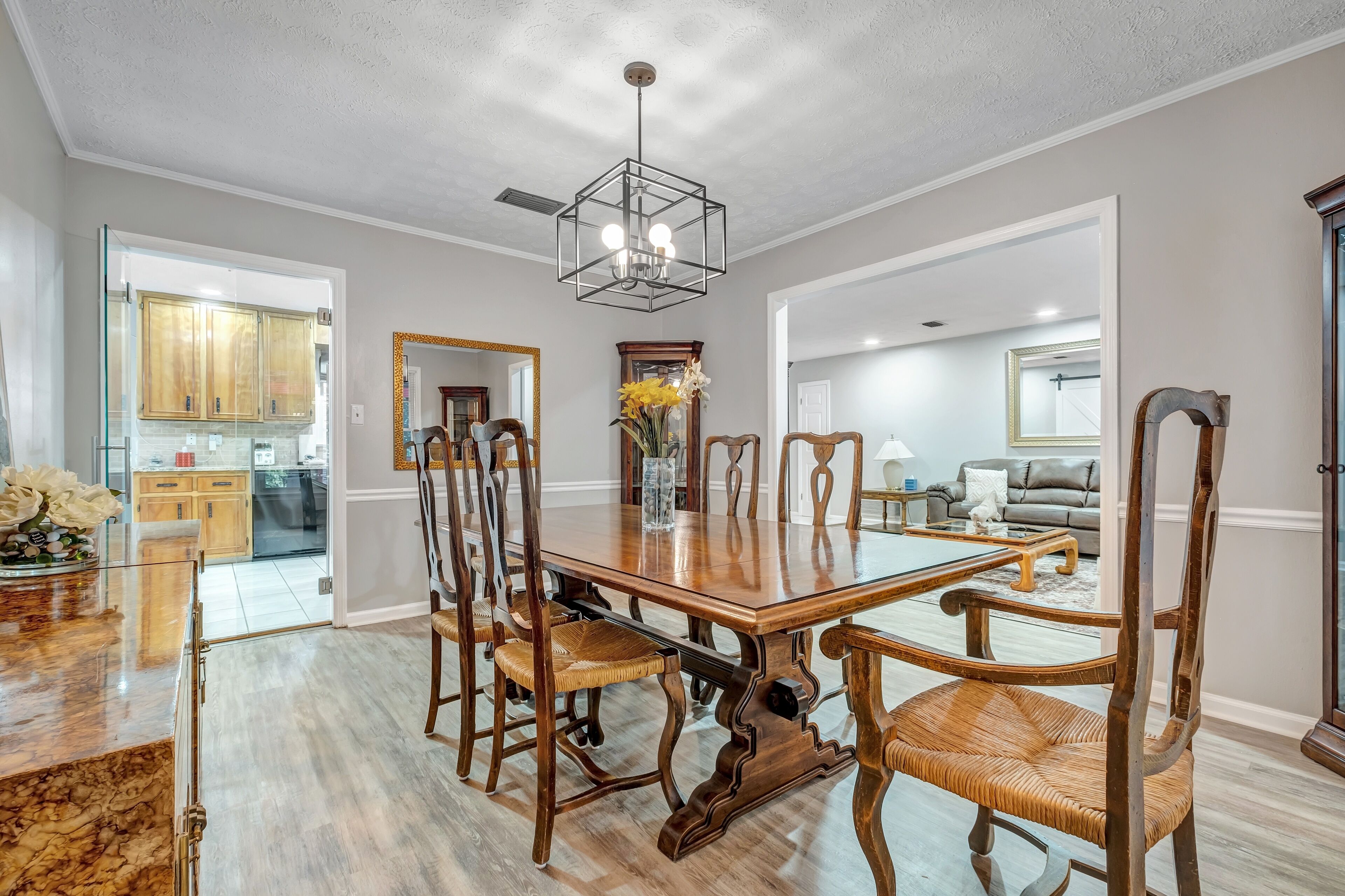 House, 4 Bedrooms | Dining