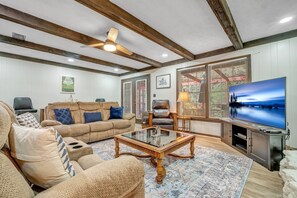 Maison, 4 chambres | Coin séjour