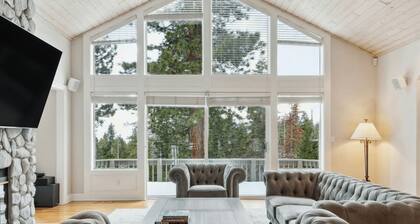 The Royal Canterbury Retreat - Near Kings Beach & Lake Tahoe