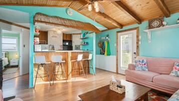 House, 2 Bedrooms | Living area