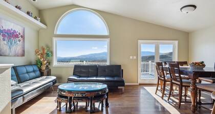 Elegant Escape 4 Bedroom Home by RedAwning