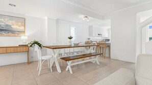 Dining - LE COURT 4 - NOOSA BEACH AND SHOPS (Noosa Heads)