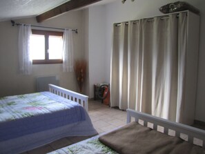 2 Schlafzimmer, Bügeleisen/Bügelbrett, WLAN