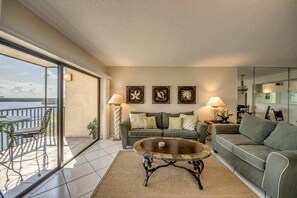 TV, offices - Windward Point #309 - Direct Bayfront Views (Fort Myers Beach)