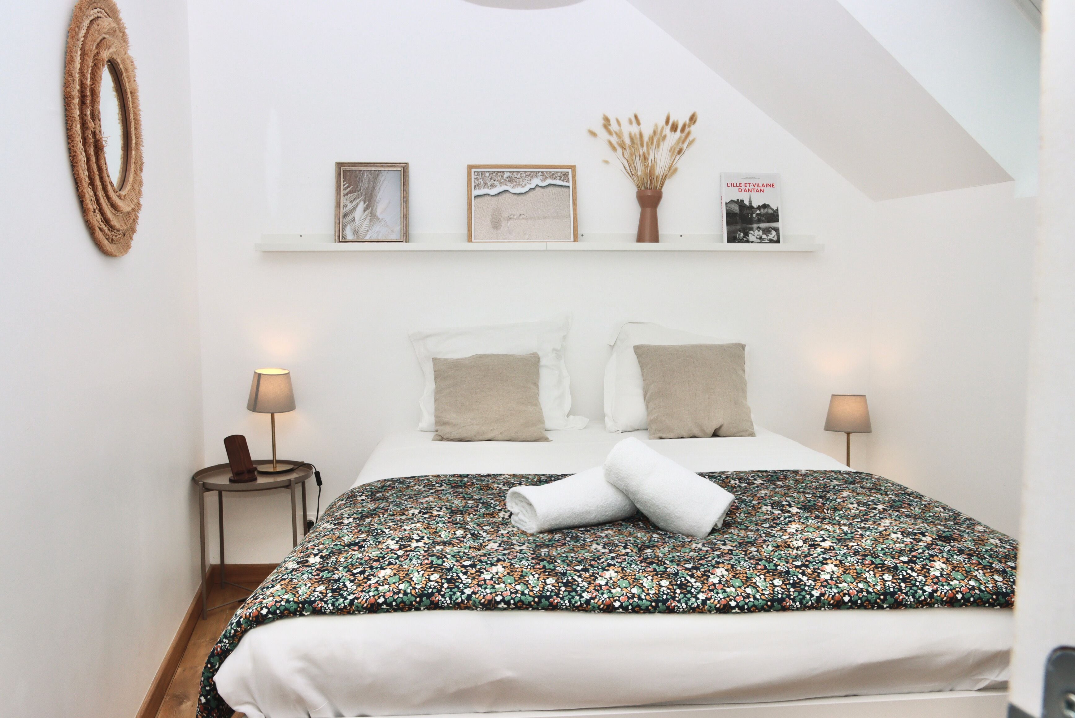 2 habitaciones, tabla de planchar con plancha, wifi y ropa de cama 