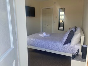 Double Room, Courtyard View | Free WiFi - Prince Of Wales Rooms (Llangollen)