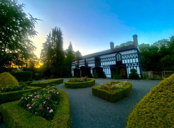 Point of interest - Prince Of Wales Rooms (Llangollen)