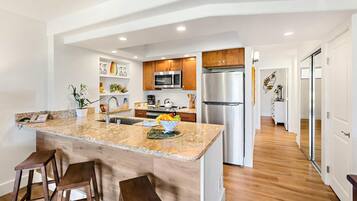 Fridge, microwave, oven, dishwasher