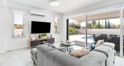 Villa Eleni by Ezoria Villas