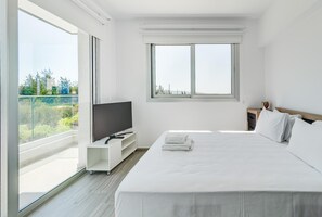 3 chambres, fer et planche à repasser, Wi-Fi, draps fournis