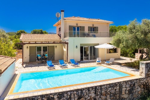 Villa Thalea - Two Bedroom Villa, Sleeps 4
