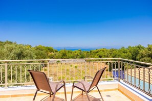 Property grounds - Villa Thalea - Two Bedroom Villa, Sleeps 4 (Lefkada)