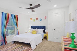 5 bedrooms, in-room safe, desk, iron/ironing board