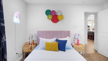 5 bedrooms, in-room safe, desk, iron/ironing board