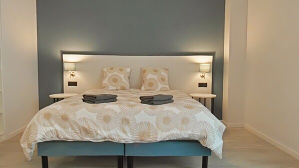 Free WiFi, bed sheets, wheelchair access