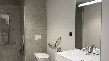 Shower, towels