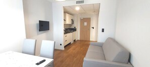 TV - Appart'hôtel Saint-Denis, Appartement 14 (Châteauroux)